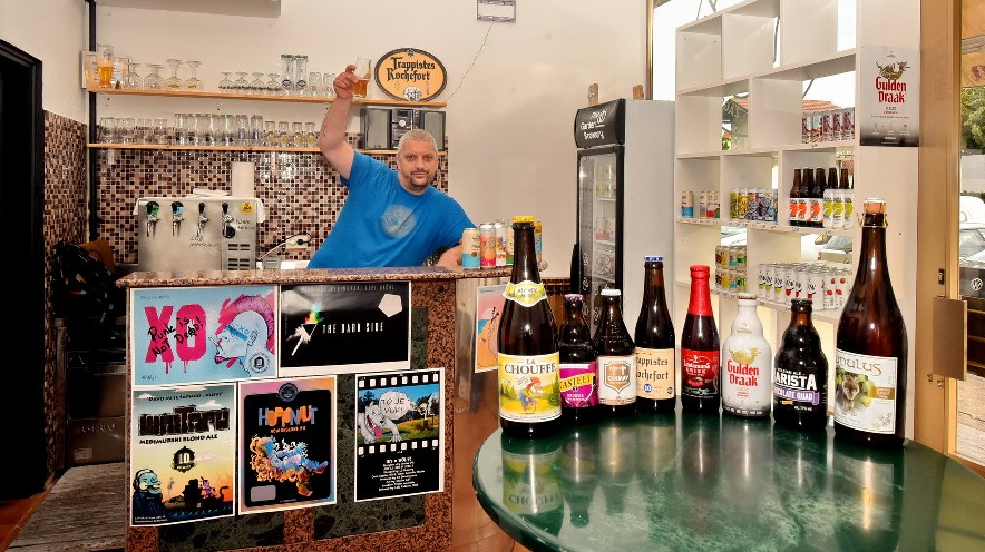 Bojan Grabovac iza šanka Craft & Draft